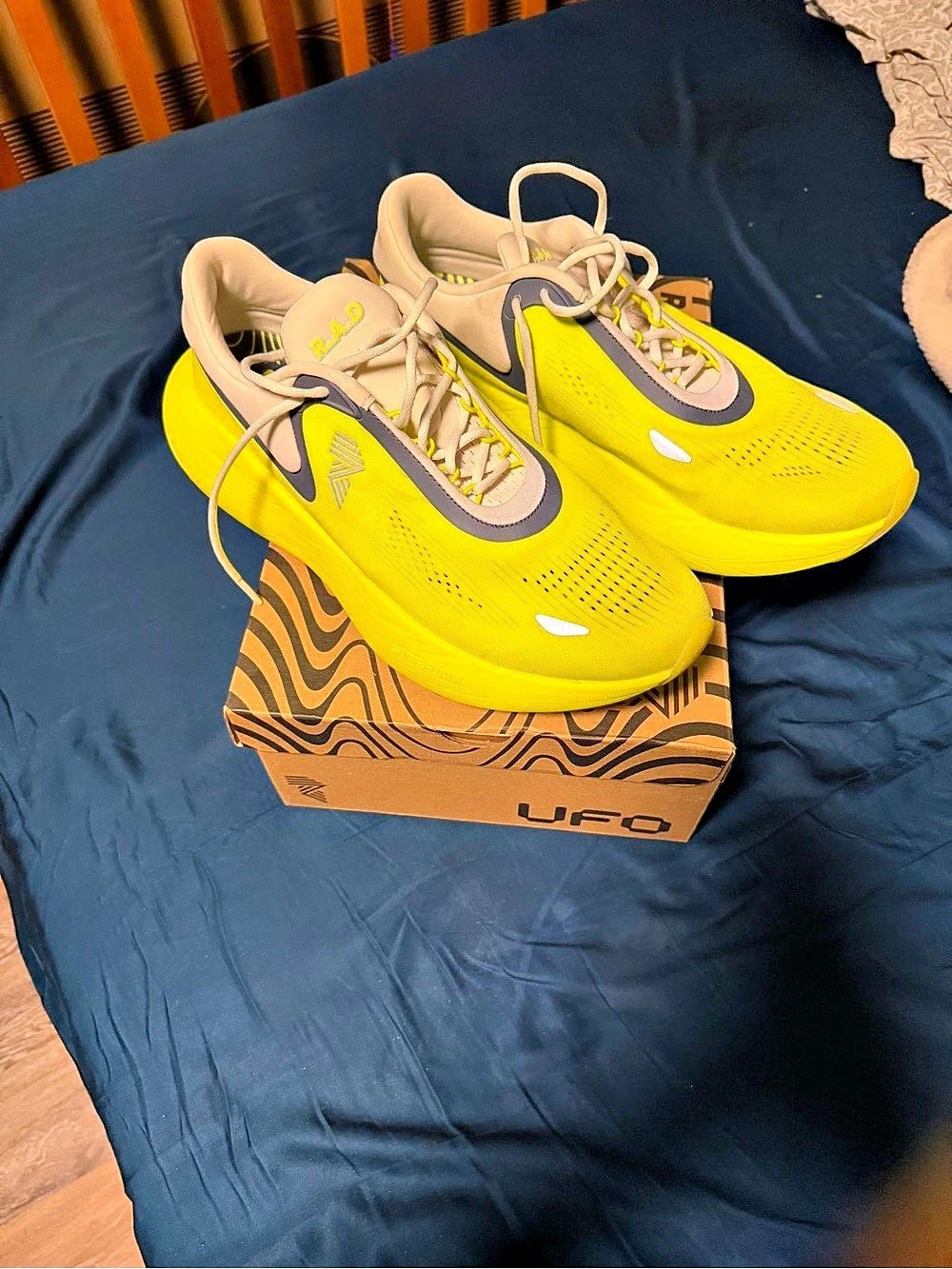 R.A.D UFO Mens Running Shoes size 13